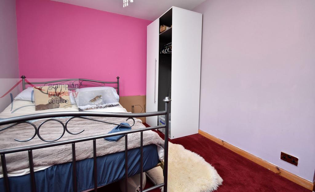 Bed 2 .JPG