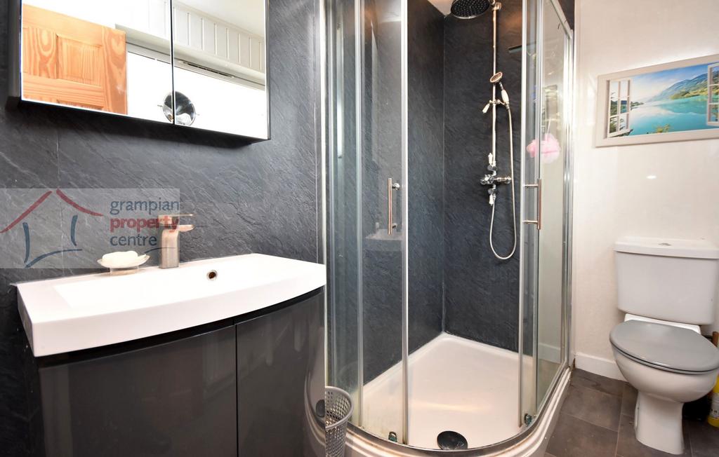 Shower room .JPG