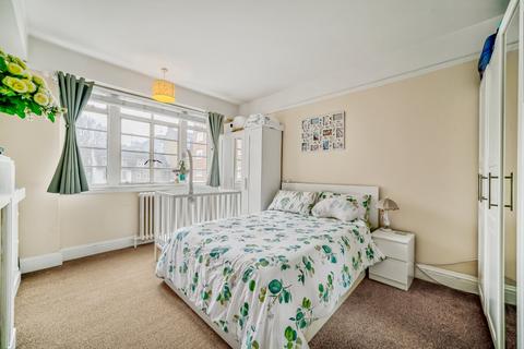 2 bedroom flat to rent, Pembroke Road, London, W8