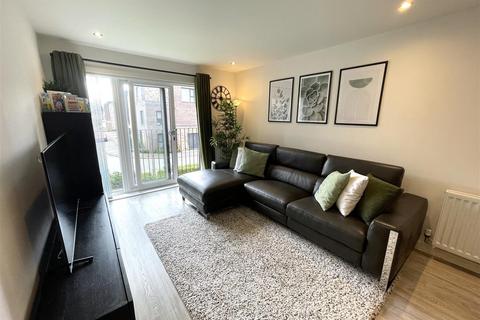 2 bedroom apartment for sale, Enriqueta Rylands Close, Stretford, Manchester, M32