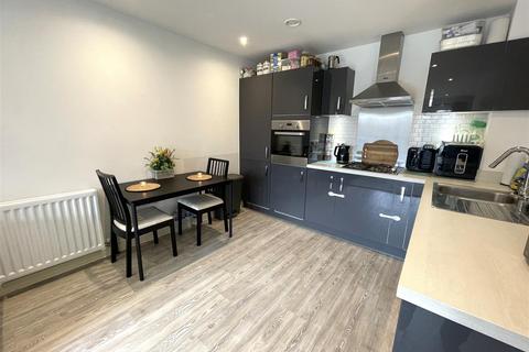 2 bedroom apartment for sale, Enriqueta Rylands Close, Stretford, Manchester, M32