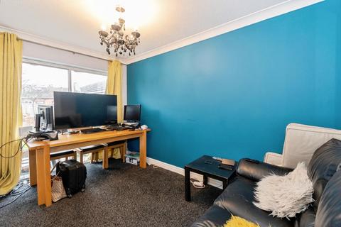 undefined, Richmond Close, Leeds LS13