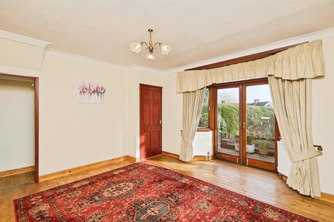 3 bedroom semi-detached house for sale, Hawthorne Avenue, Alfreton DE55