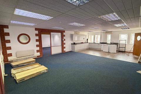 Office to rent, 24-26 Bedford St Leamington Spa CV32 5DY