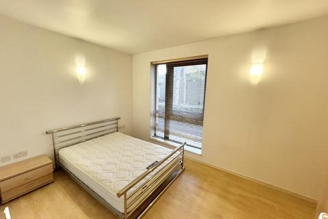 2 bedroom flat for sale, Clapham Road, London
