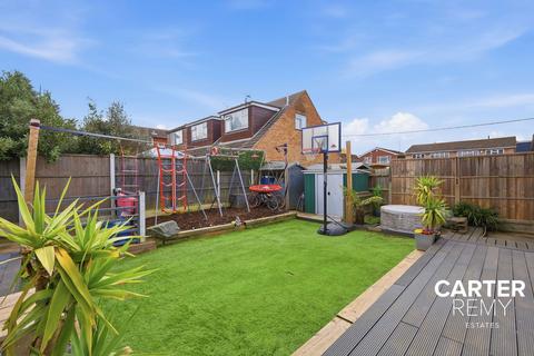 2 bedroom detached bungalow for sale, Church Road, Benfleet, SS7
