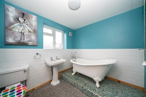 undefined, New Ground Cottages, Hemp Lane, Wigginton, HP23 6DW