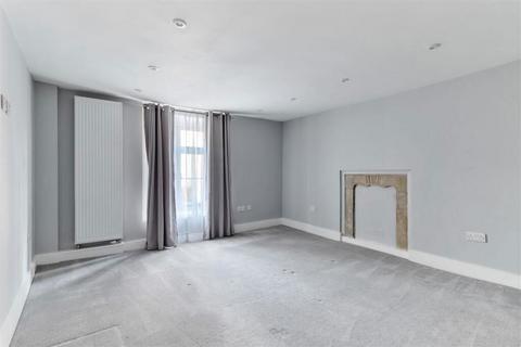 undefined, College Street, Petersfield, Hampshire, GU31 4AD