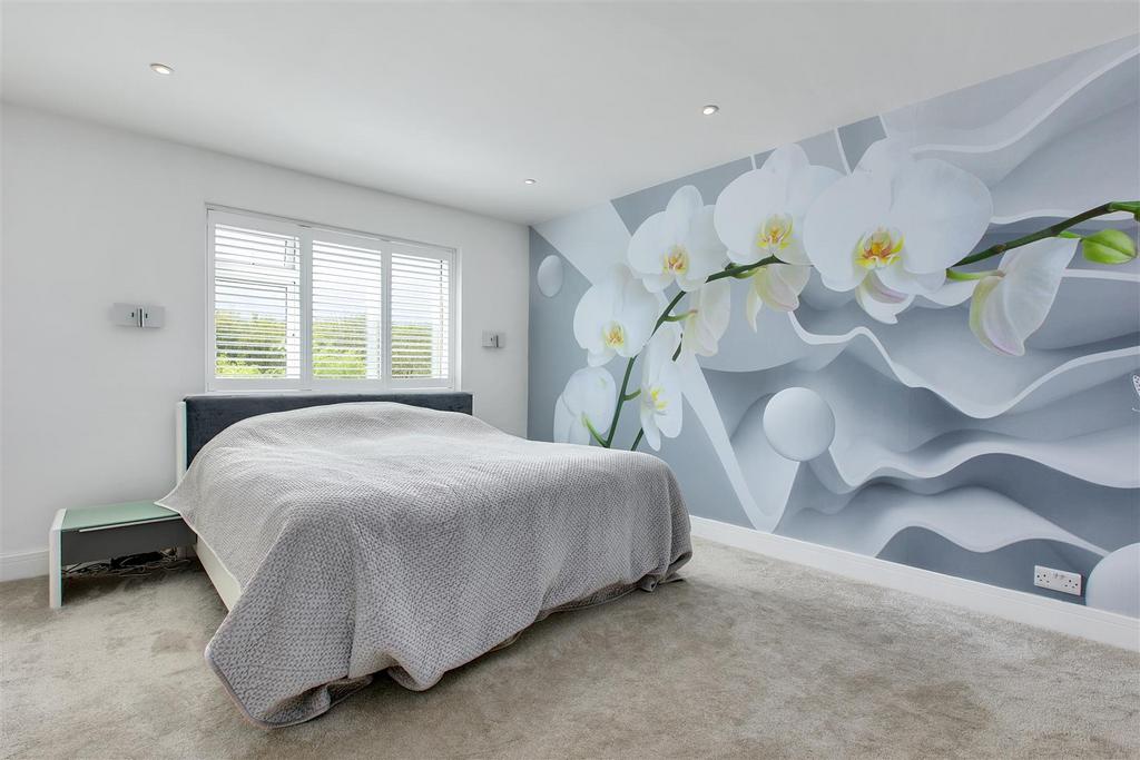 16 Foalhurst Close (14).jpg