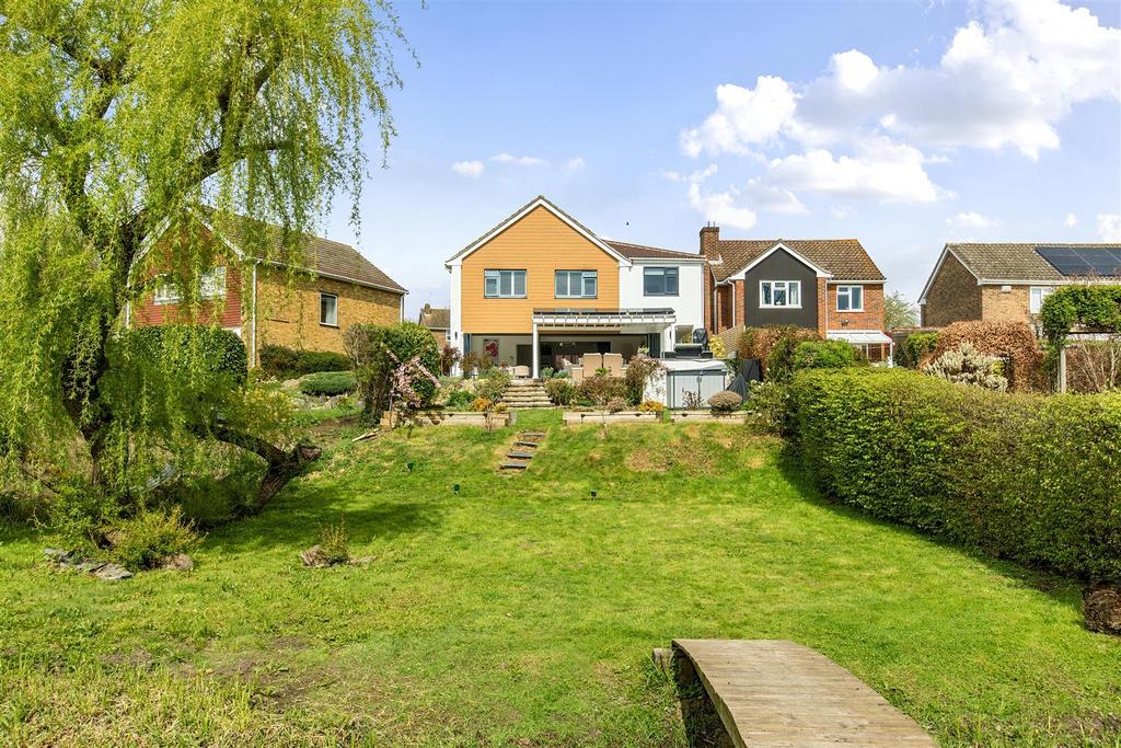 16 Foalhurst Close (7).jpg