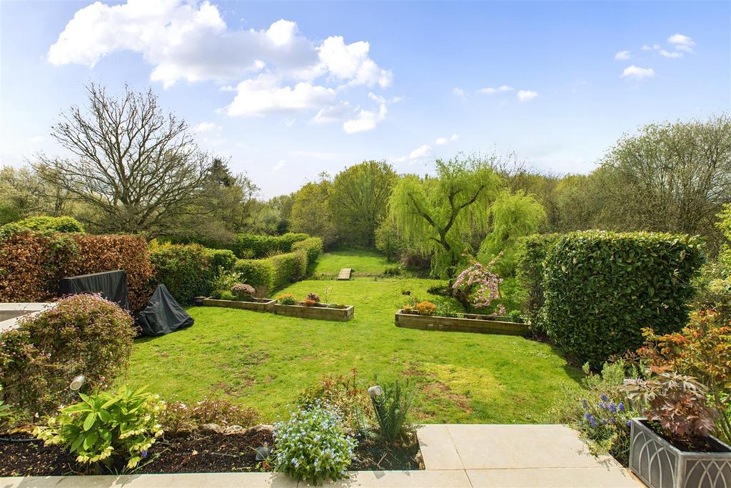 16 Foalhurst Close (2).jpg
