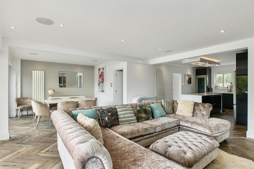 16 Foalhurst Close (29).jpg
