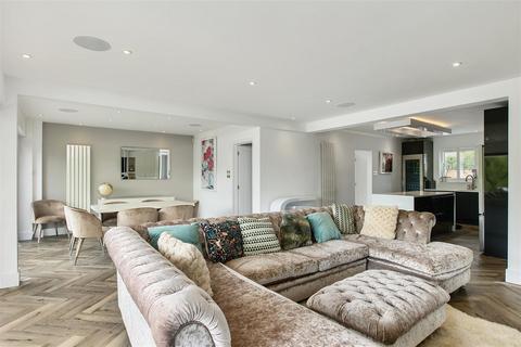 undefined, Foalhurst Close, Tonbridge