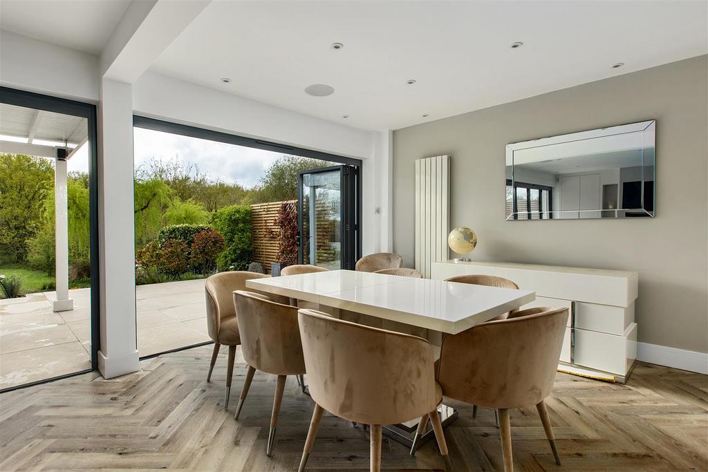 16 Foalhurst Close (21).jpg