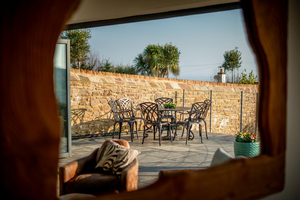 Alfresco Dining