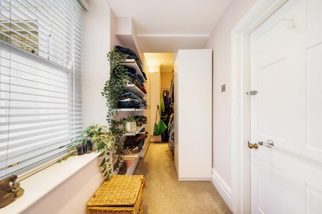 Walk In Wardrobe