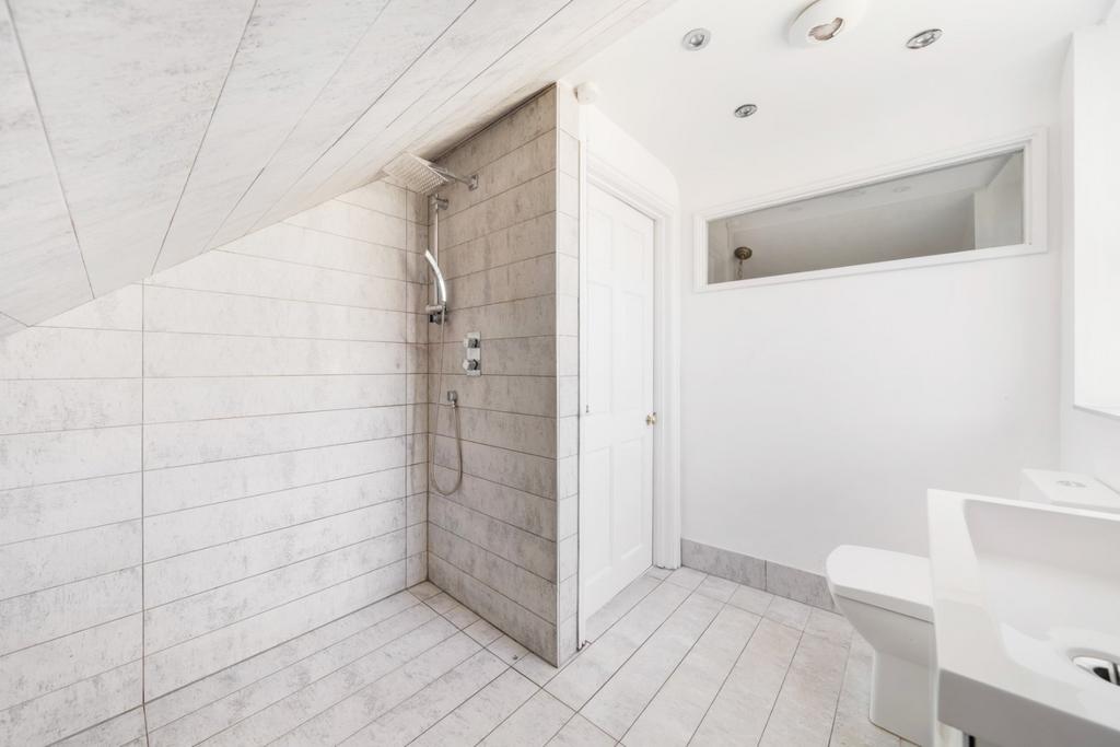 2nd Floor Bathroom