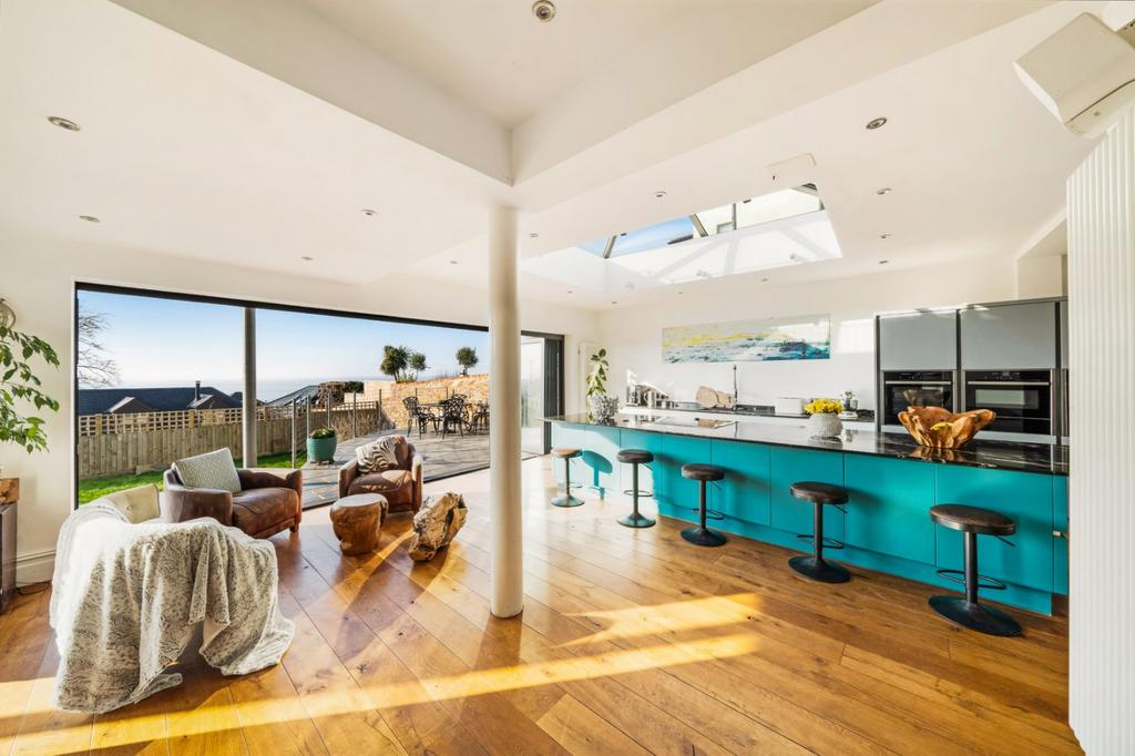 Kitchen/Breakfast Rm