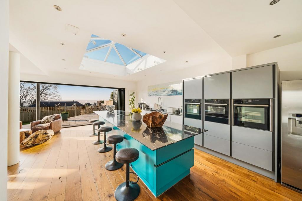 Kitchen/Breakfast Rm