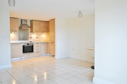 2 bedroom flat to rent, The Uplands, Bricket Wood, AL2