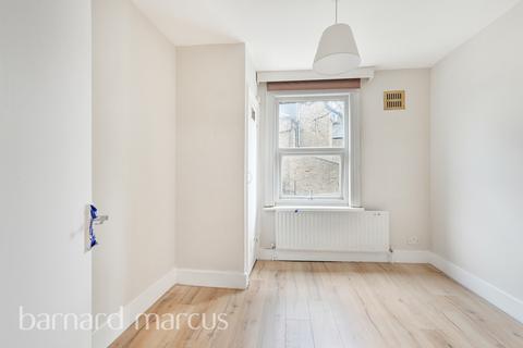 3 bedroom apartment to rent, Lavender Hill, London