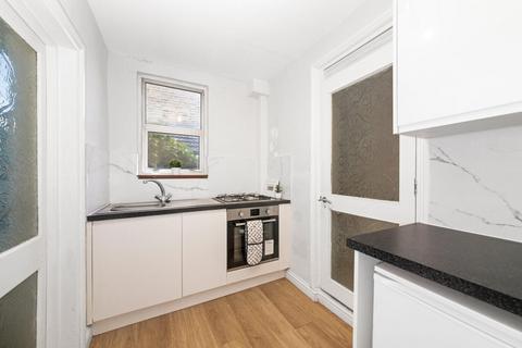 5 bedroom house for sale, Gubyon Avenue, Herne Hilll, London, SE24