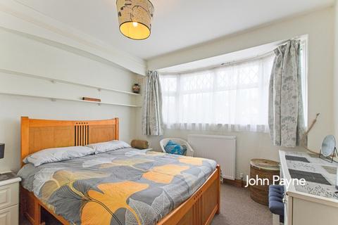 1 bedroom in a house share to rent, Brookdene Road London SE18