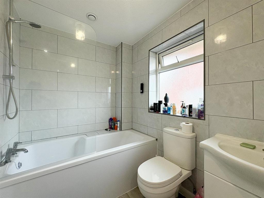 Bathroom-1.jpg