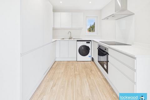 1 bedroom apartment to rent, Maxwell Mews, Egham