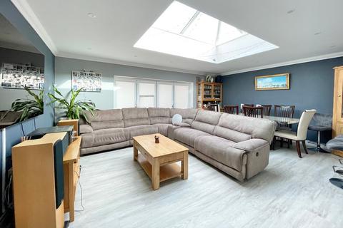 undefined, Woodcot Gardens, FARNBOROUGH GU14