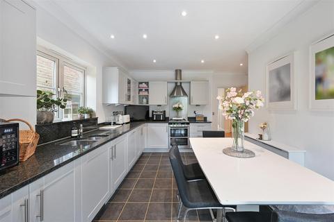 undefined, Hillside, Banstead