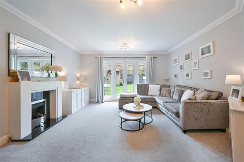 undefined, Hillside, Banstead