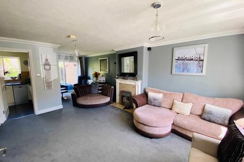 4 bedroom link detached house for sale, Callender Walk, Haywards Heath RH17