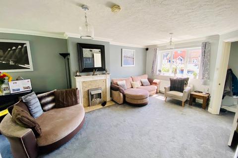 4 bedroom link detached house for sale, Callender Walk, Haywards Heath RH17