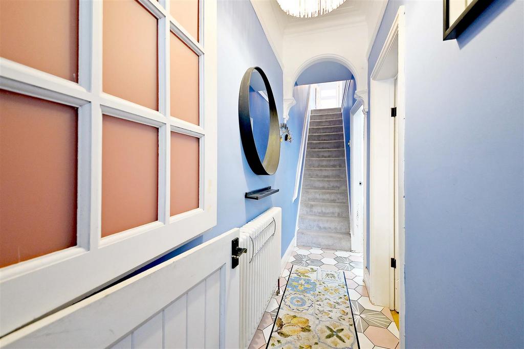 Vestibule/Hallway