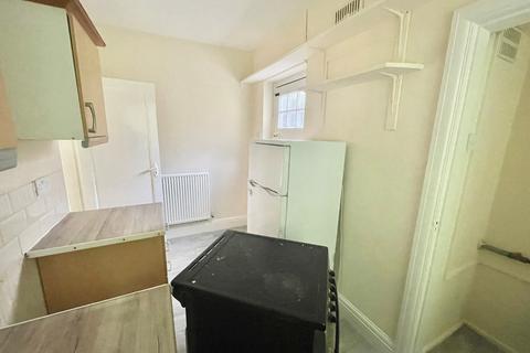 2 bedroom apartment to rent, Linden Avenue, Sheffield, S8
