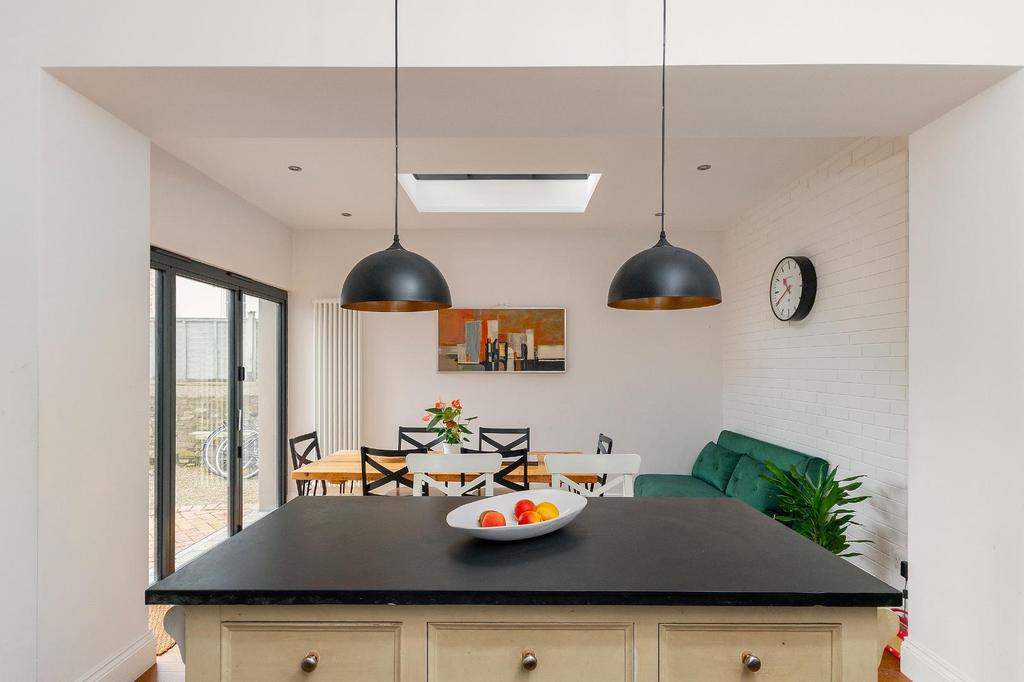 1 C6 R9 ACM - Kitchen Diner I.jpg