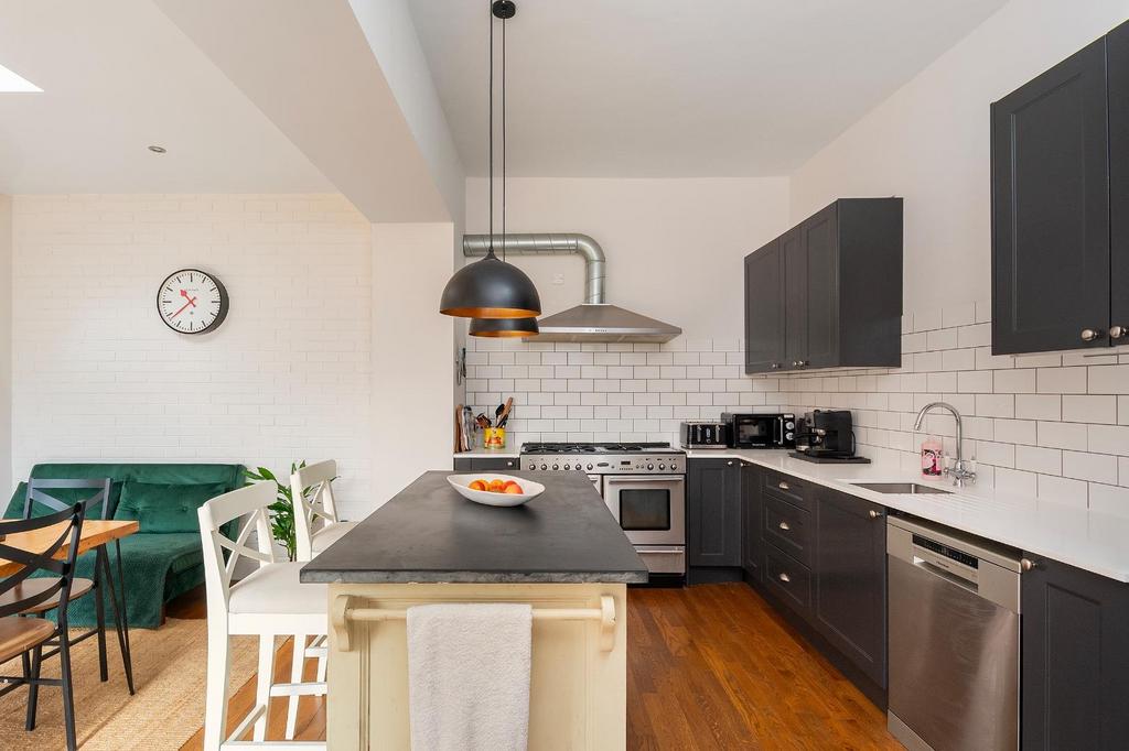 1 C6 R9 ACM - Kitchen Diner J.jpg