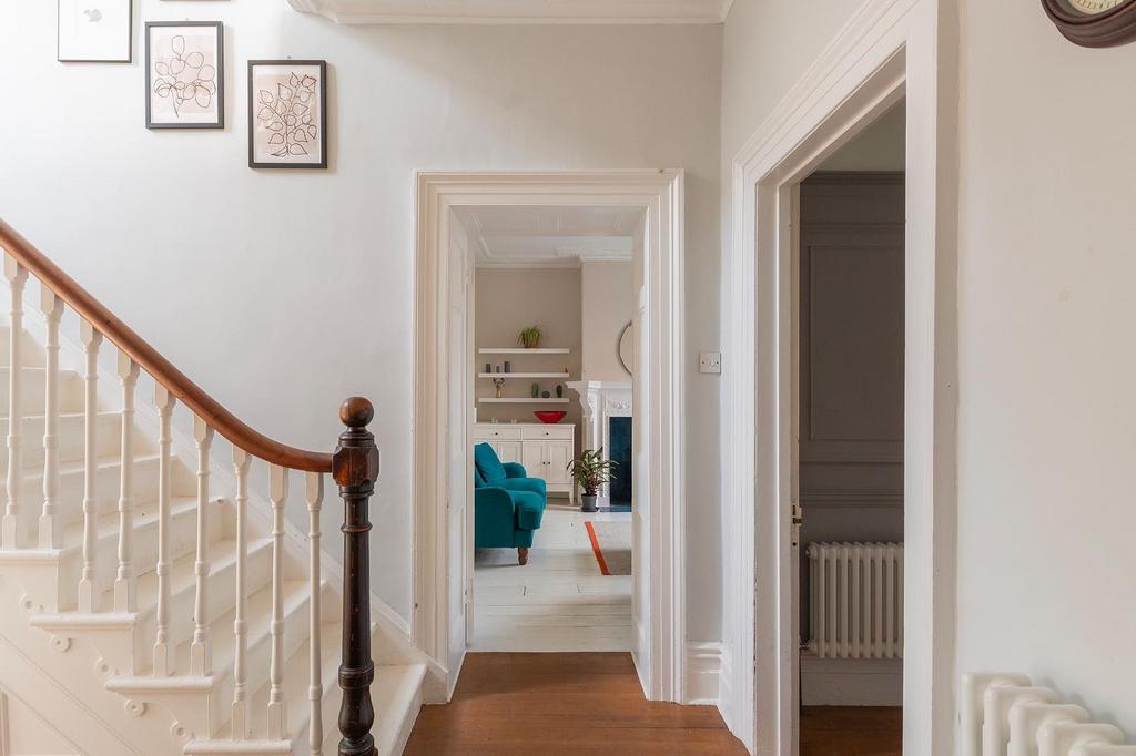 1 C6 R9 ACM - Hallway A.jpg