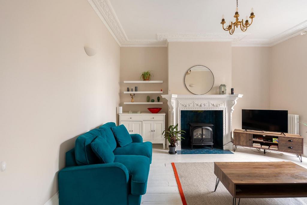1 C6 R9 ACM - Living Room D.jpg