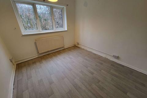 undefined, Luton LU2