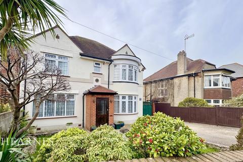 Cecil Avenue, Queens Park, Bournemouth, BH8