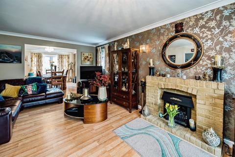 5 bedroom detached house for sale, Walker Road, Maidenhead