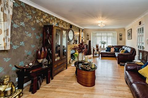 5 bedroom detached house for sale, Walker Road, Maidenhead