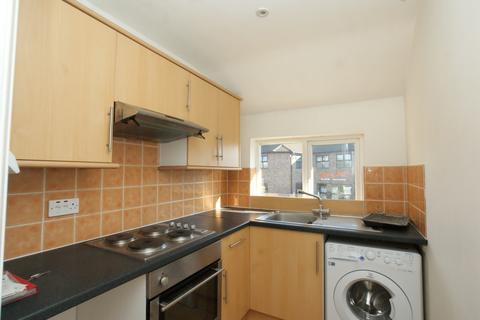 1 bedroom flat to rent, Molesey Road, Hersham KT12