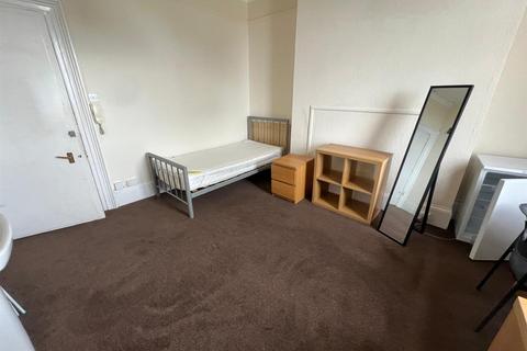 1 bedroom in a house share to rent, Powis Grove, Brighton