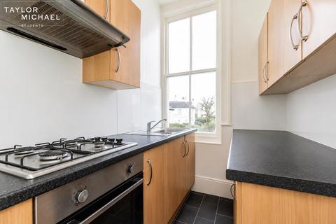 1 bedroom in a house share to rent, Powis Grove, Brighton