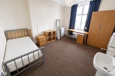 1 bedroom in a house share to rent, Powis Grove, Brighton
