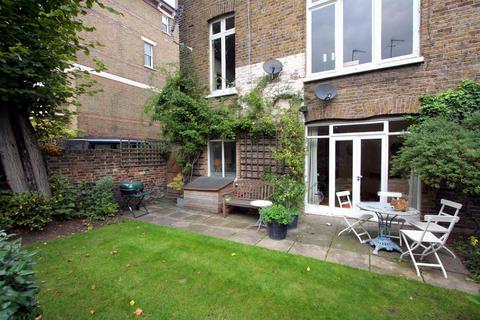 2 bedroom flat to rent, Acol Road, South Hampstead NW6