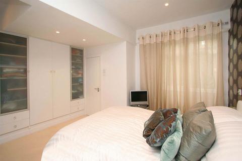 2 bedroom flat to rent, Acol Road, South Hampstead NW6